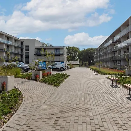 Wellness & With Parking By Renters Hotel apartamentowy 4*