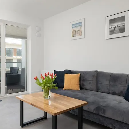Wellness & With Parking By Renters Aparthotel