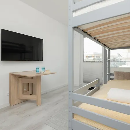 Wellness & With Parking By Renters Hotel apartamentowy