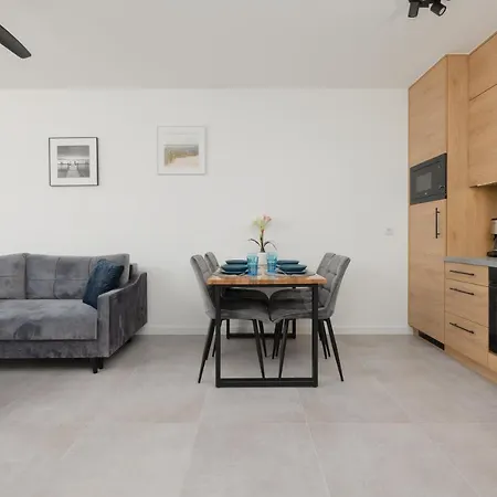 Aparthotel Wellness & With Parking By Renters *