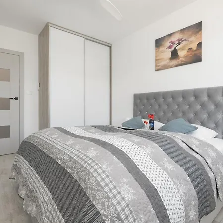 Wellness & With Parking By Renters Aparthotel Dziwnow