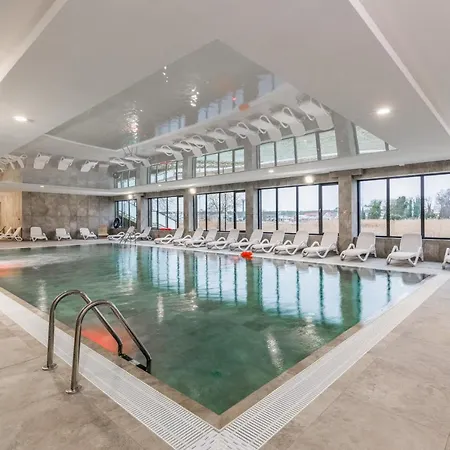 Wellness & With Parking By Renters Aparthotel Dziwnow