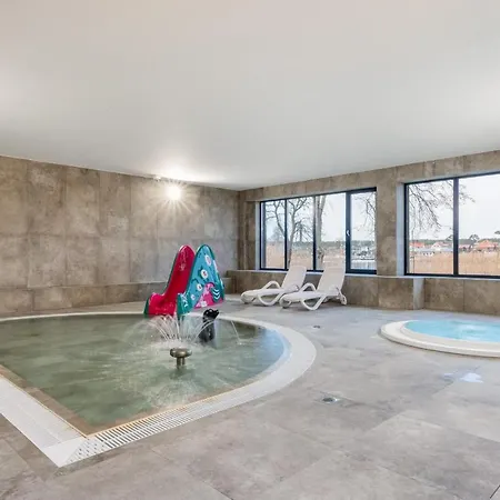 Hotel apartamentowy Wellness & With Parking By Renters Dziwnów