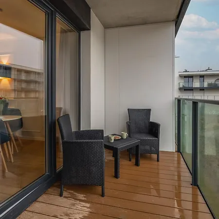 Wellness & With Parking By Renters Aparthotel *