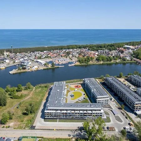 Aparthotel Wellness & With Parking By Renters Dziwnow
