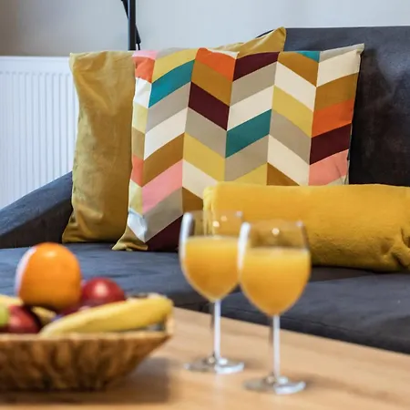Aparthotel Wellness & With Parking By Renters