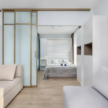 Aparthotel Wellness & With Parking By Renters Dziwnow