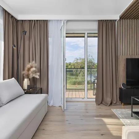 Wellness & With Parking By Renters Aparthotel Dziwnow