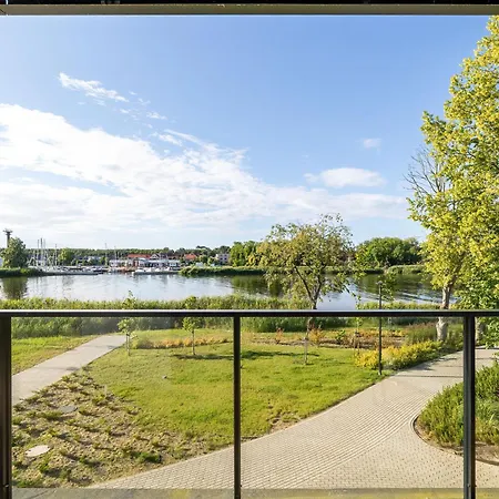 Aparthotel Wellness & With Parking By Renters Dziwnow