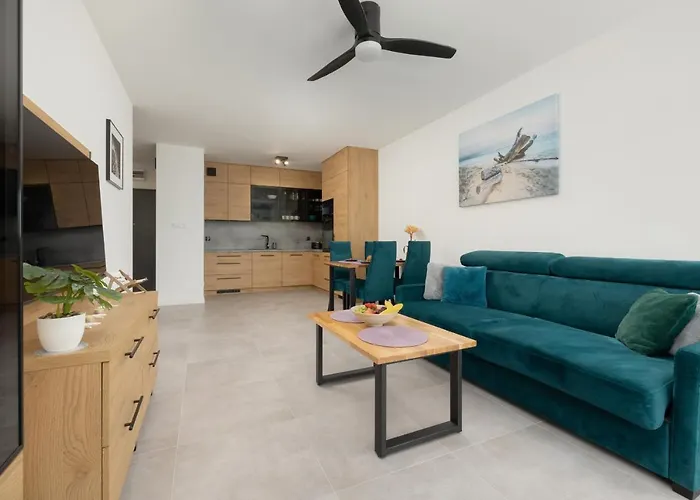 Apartahotel Wellness Resort&spa With Parking By Renters 4*